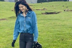 何穗最新爆料视频大全集,揭秘时尚女神的幕后故事